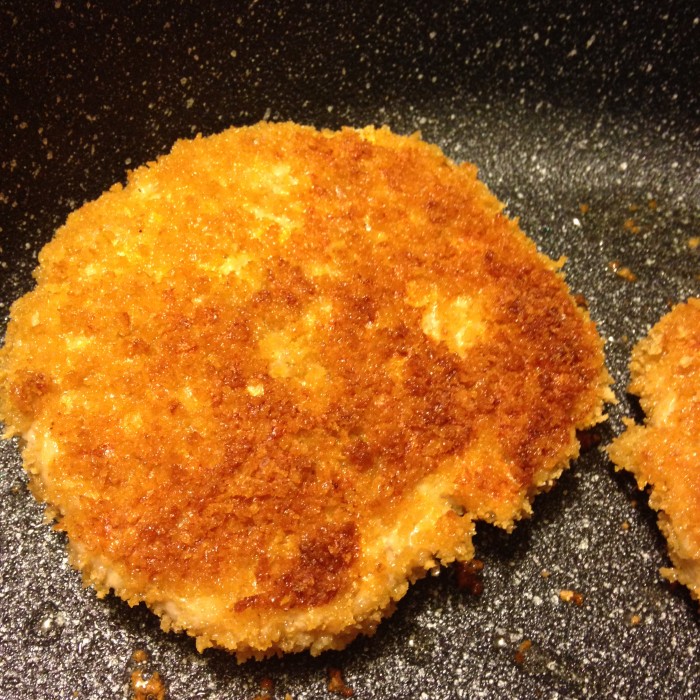 Crispy Sriracha Chicken Burger